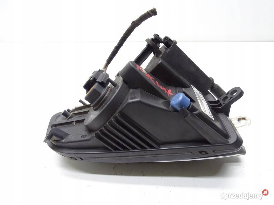 HALOGEN PRAWY PRZÓD PRAWY PRZEDNI 8V0941700C osobowe