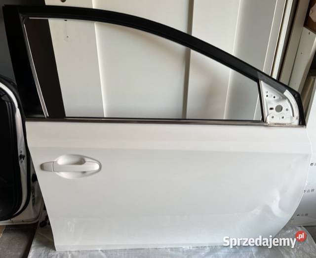 Toyota Auris 2 II Drzwi przód Prawe Lewe 040 Warszawa