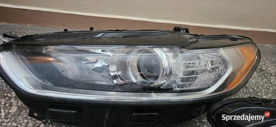 Lampy przód ford fusion usa mondeo mk5 Rok produkcji 2015 Bydgoszcz
