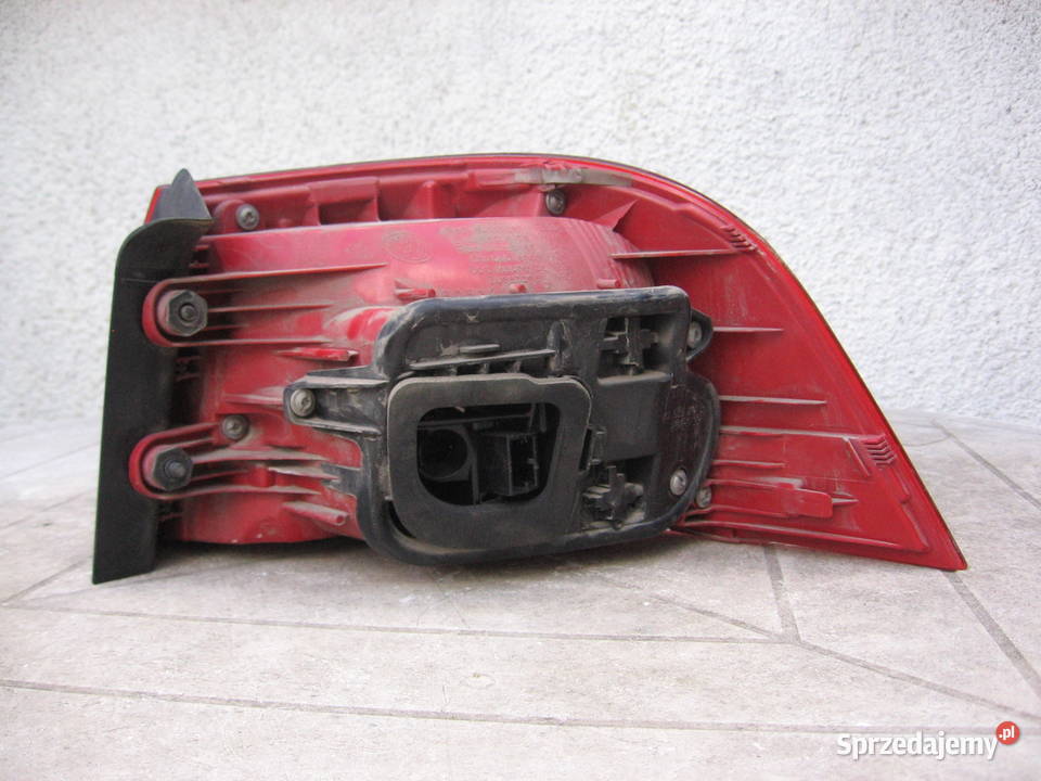 Lampa tylna tył lewa kombi do Volkswagen Passat Warszawa