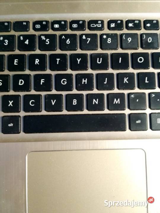 Wymiana klawiatury w laptopie notebooku serwis Tarnów