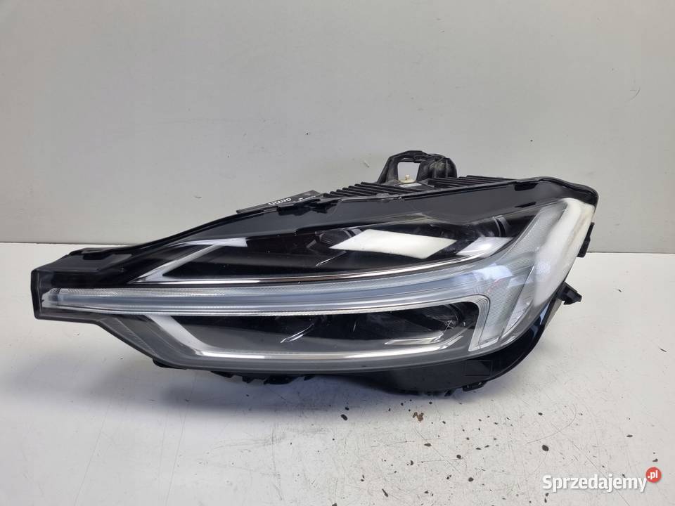 Volvo XC60 II LIFT 21 PRZEDNIA LAMPA LEWA lewy Janów sprzedam