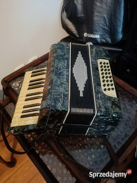 Akordeon Wimpel 24 basy Instrumenty klawiszowe i MIDI Lipno sprzedam