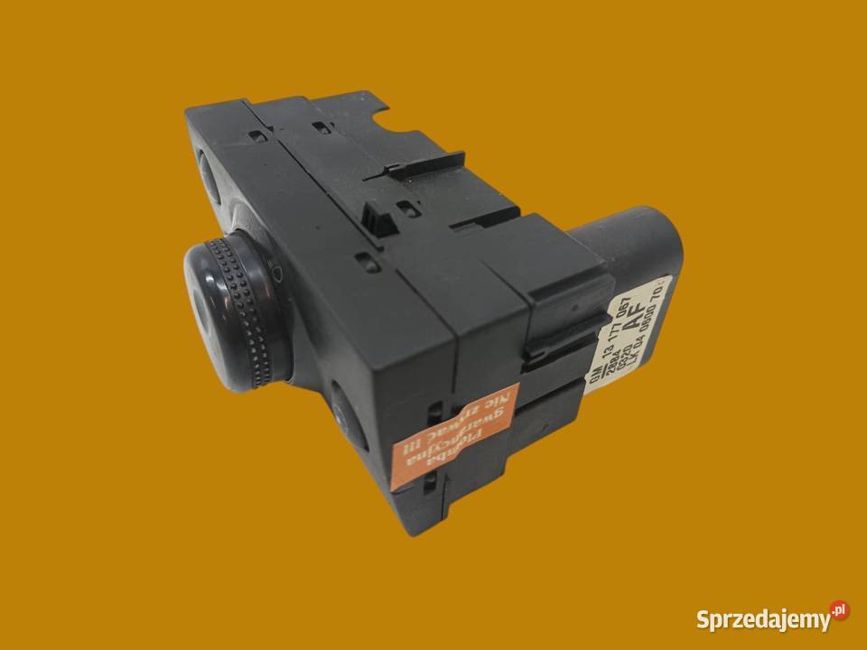 PRZEŁĄCZNIK ŚWIATEŁ ORG EU 13177067 Opel Signum