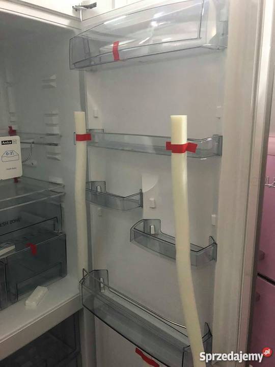 LODÓWKA AMICA Białe szkło Klasa A wysokość 186 Warszawa sprzedam