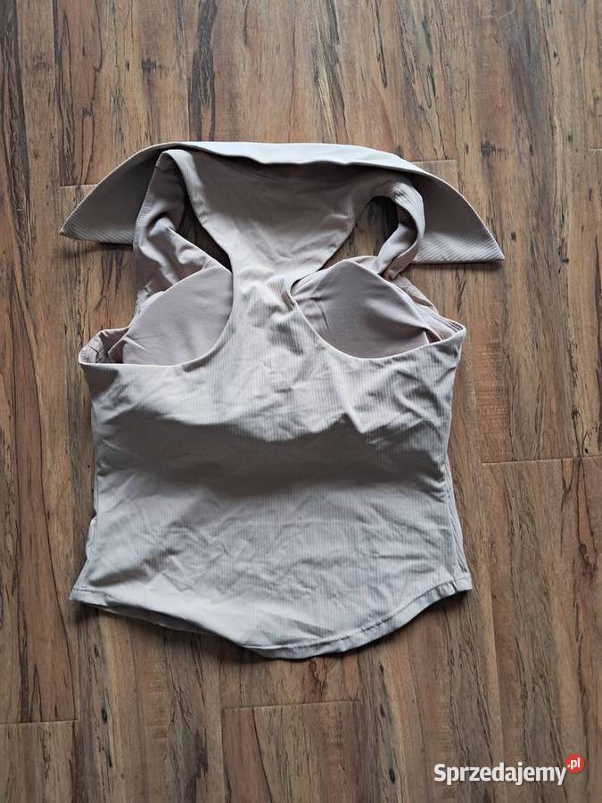 nowa beżowa bluzeczka z kołnierzykiem i z bez rękawa Sandomierz