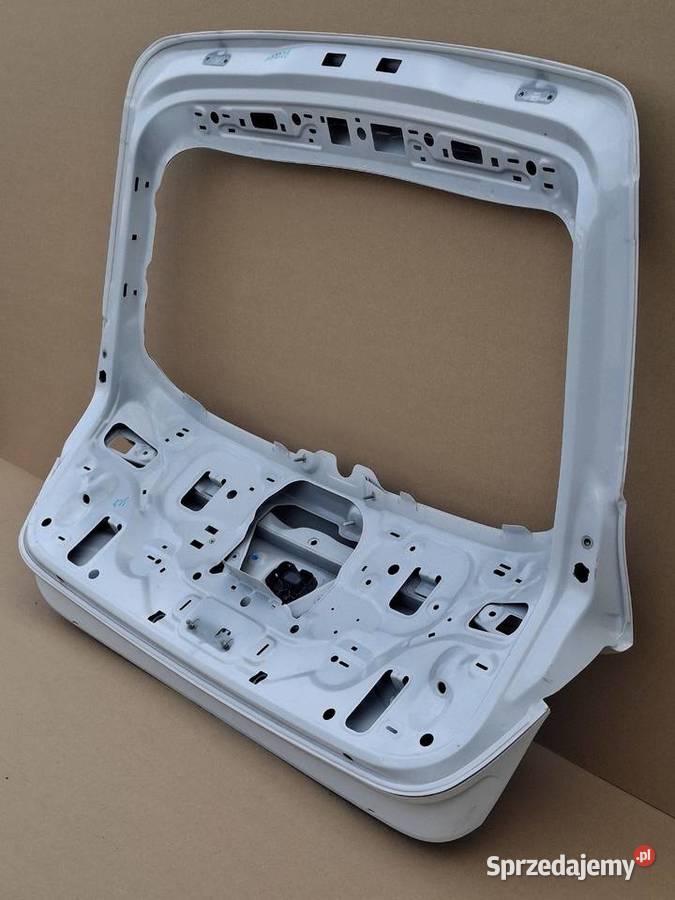 CUPRA LEON 2025 KLAPA BAGAŻNIKA TYŁ Bieleń