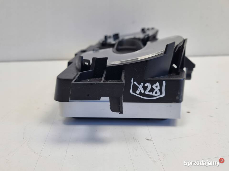 Renault Captur I benzyna LICZNIK ZEGARY Europa