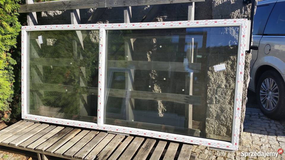 Drzwi aluminiowe z witrynami Łomianki