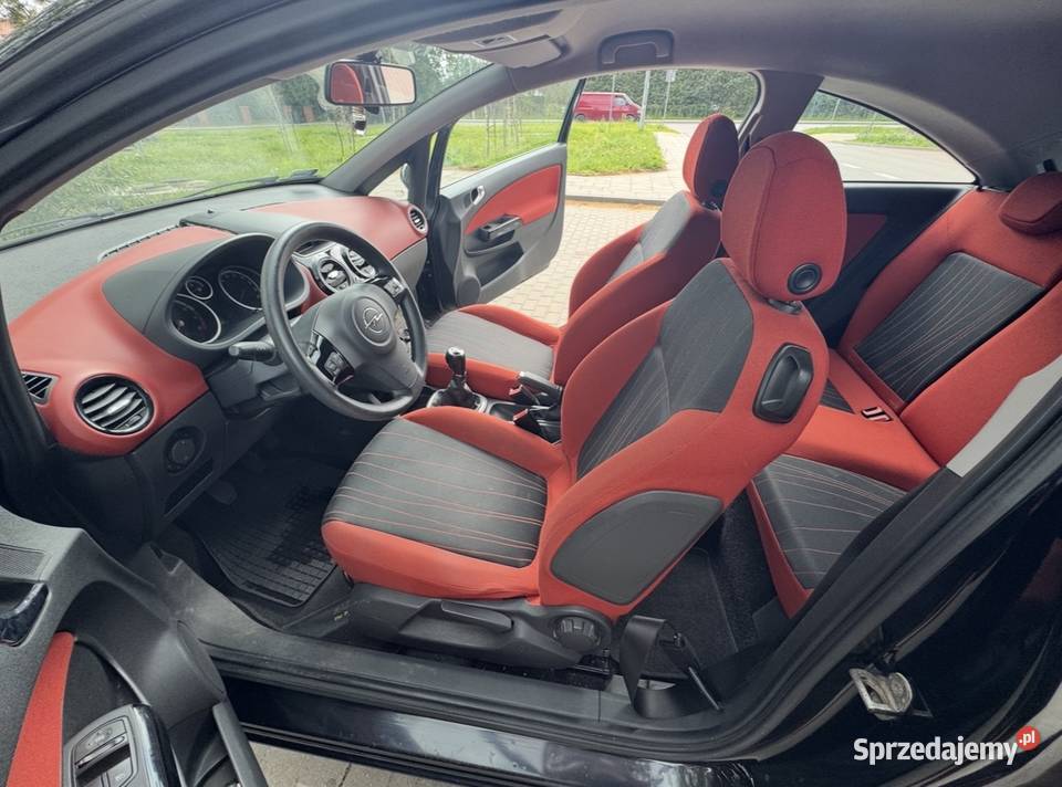 Opel Corsa 14 2006 Manual Zadbany Rzadko używany Białystok