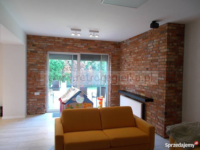 Ceglana ściana płytki lico kalibrowane Fort Bema Słupno