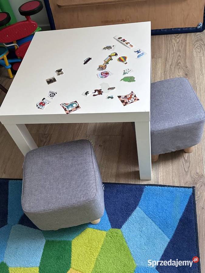 Stolik dziecięcy IKEA 2 pufy Sinsay dziecięce Banino