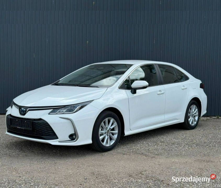 Toyota Corolla Nowa Hybryda 140 18 Pakiet Tech centralny zamek Szczecinek