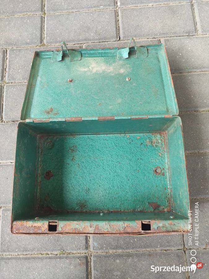 Kasetka kaseta stalowa na pieniądze PRL Białystok sprzedam