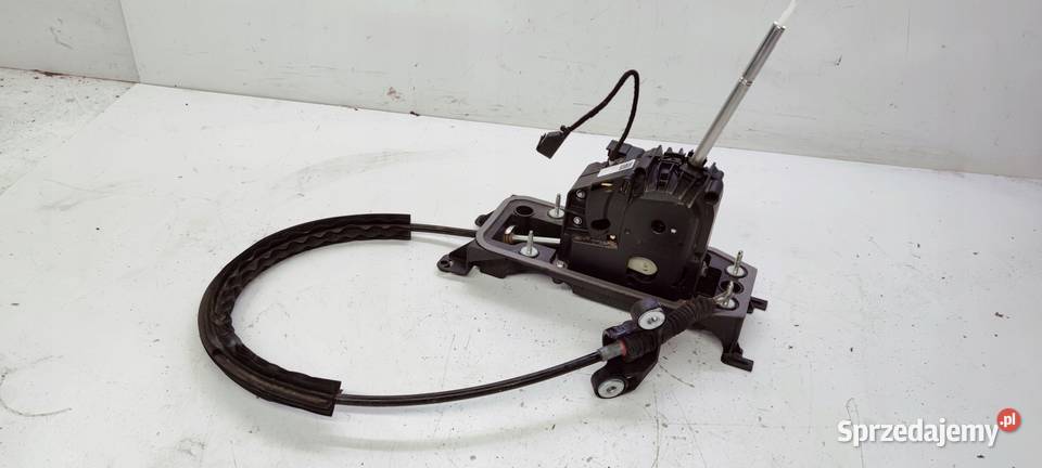 WYBIERAK LEWAREK AUTOMAT AUDI Q3 F3 5QH713023L