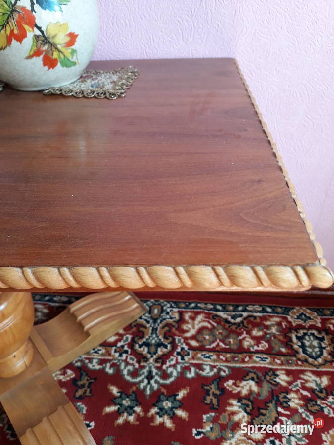 Stolik drewniany