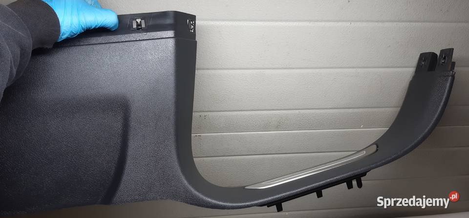 OSŁONA PROGU PRAWA VW TOUAREG 7P 7P6853370P Mielęcin