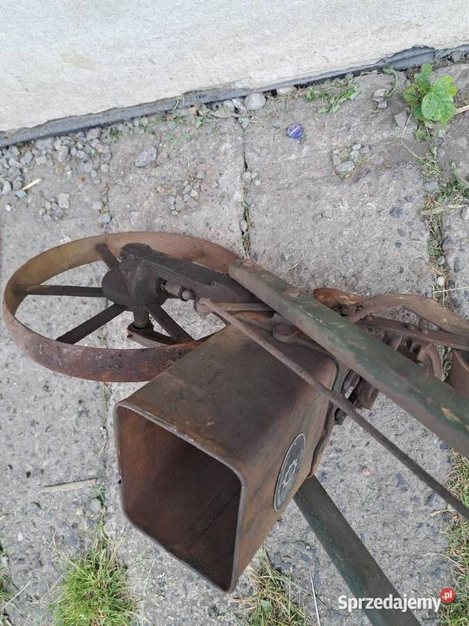 Siewnik ręczny do warzyw zabytek Pierściec