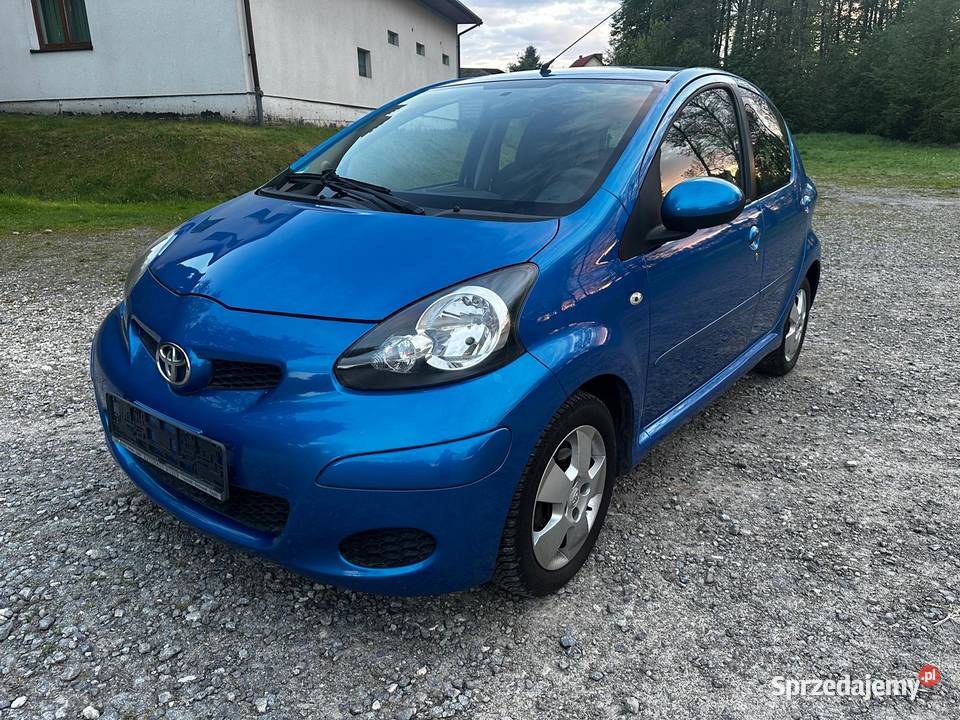 PIĘKNA TOYOTA AYGO 10 BENZYNA 68 2009r NISKIE Łękawica
