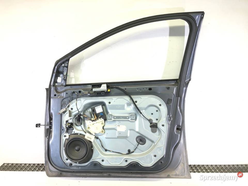 DRZWI PRAWY PRZÓD FORD FOCUS II Kombi 0412 podkarpackie