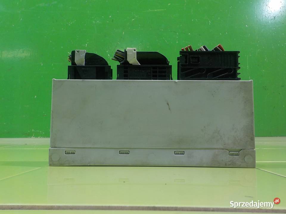 BMW X3 E83 30 B AUT 04r 5D modul sterownik Wyposażenie elektryczne Suków