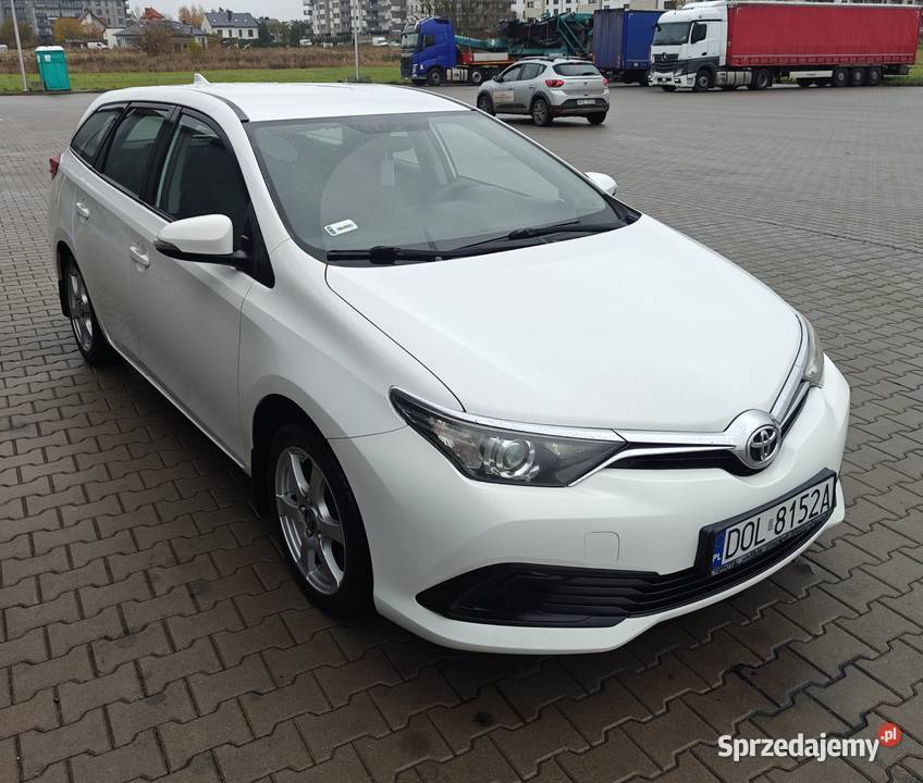 Toyota Auris II lift 2017 16 132 benzynaLPG wielofunkcyjna kierownica Augustów