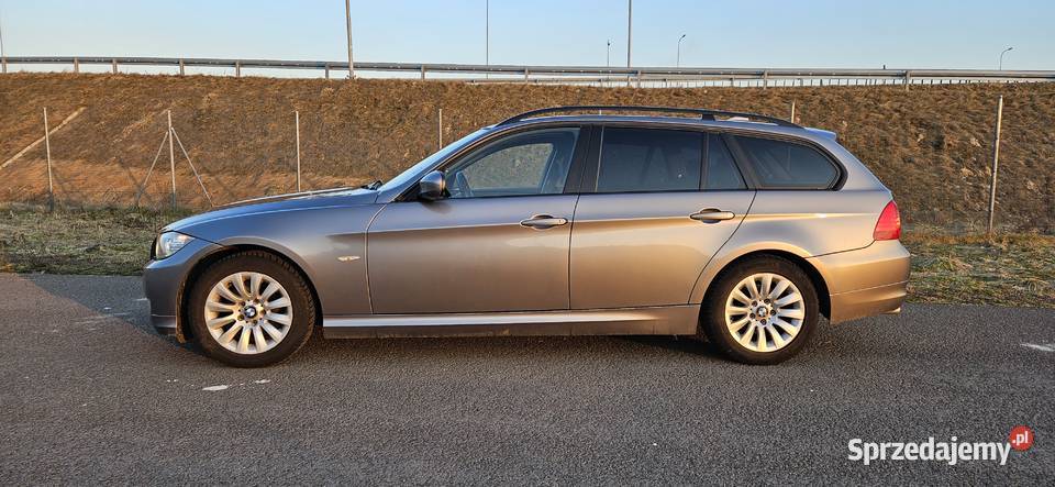 BMW E91 LCI 2009r 20 Benzyna 199 aluminiowe felgi