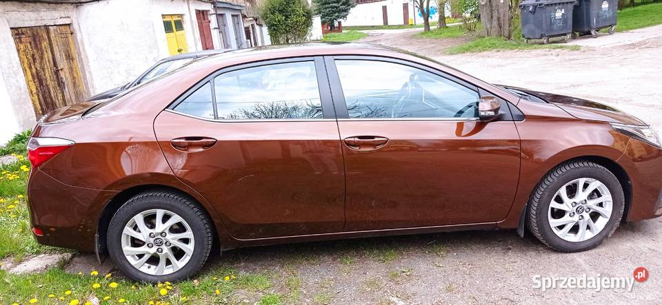 Toyota Corolla E16 2017 NawigacjaSalon Polska Kamienna Góra sprzedam