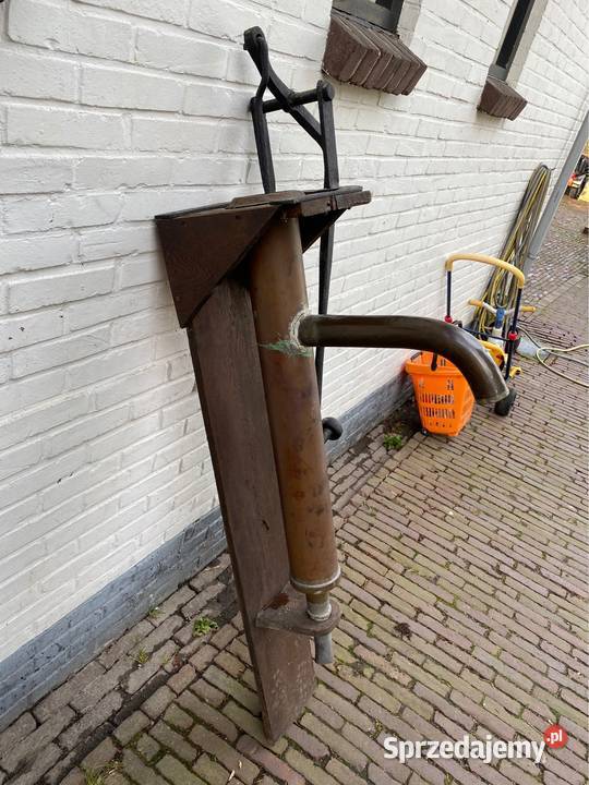 Stara wielka miedziana pompa wodna Bystrzyca Kłodzka