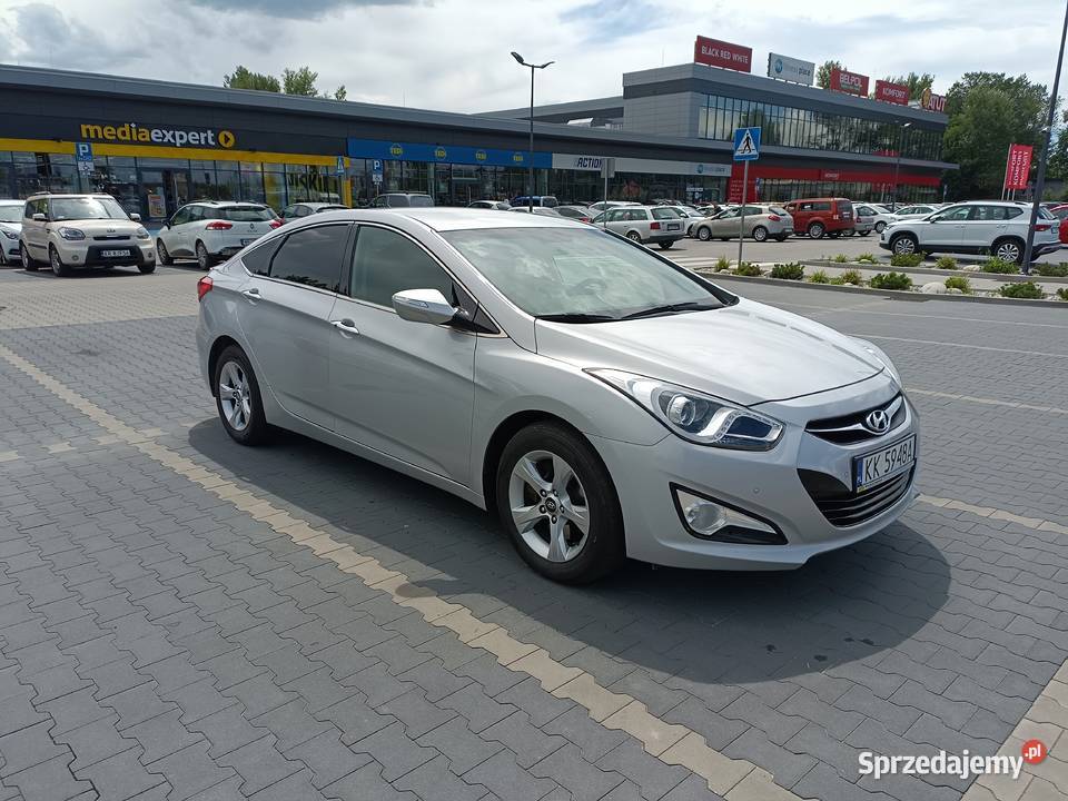 Sprzedam HYUNDAI I 40 17 CRDI SEDAN radio