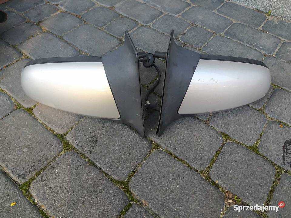 Przednie lampy Opel Zafira 2002r Krzemień Drugi