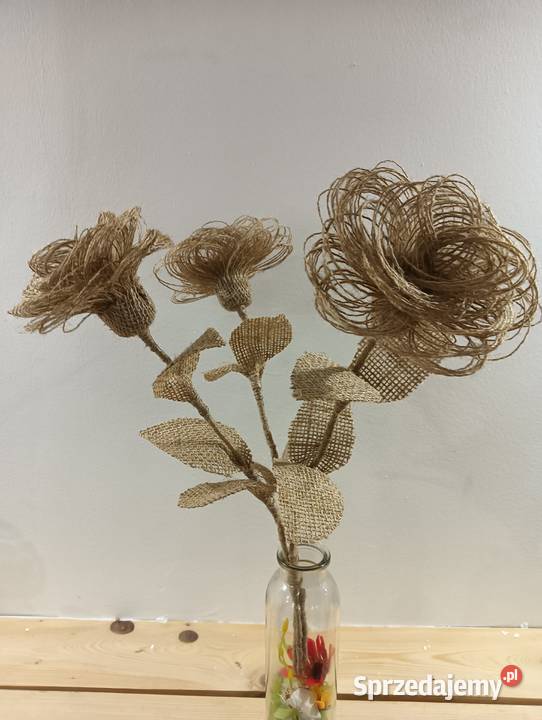 Kwiatybukiet trzech róż z juty beżowy małopolskie