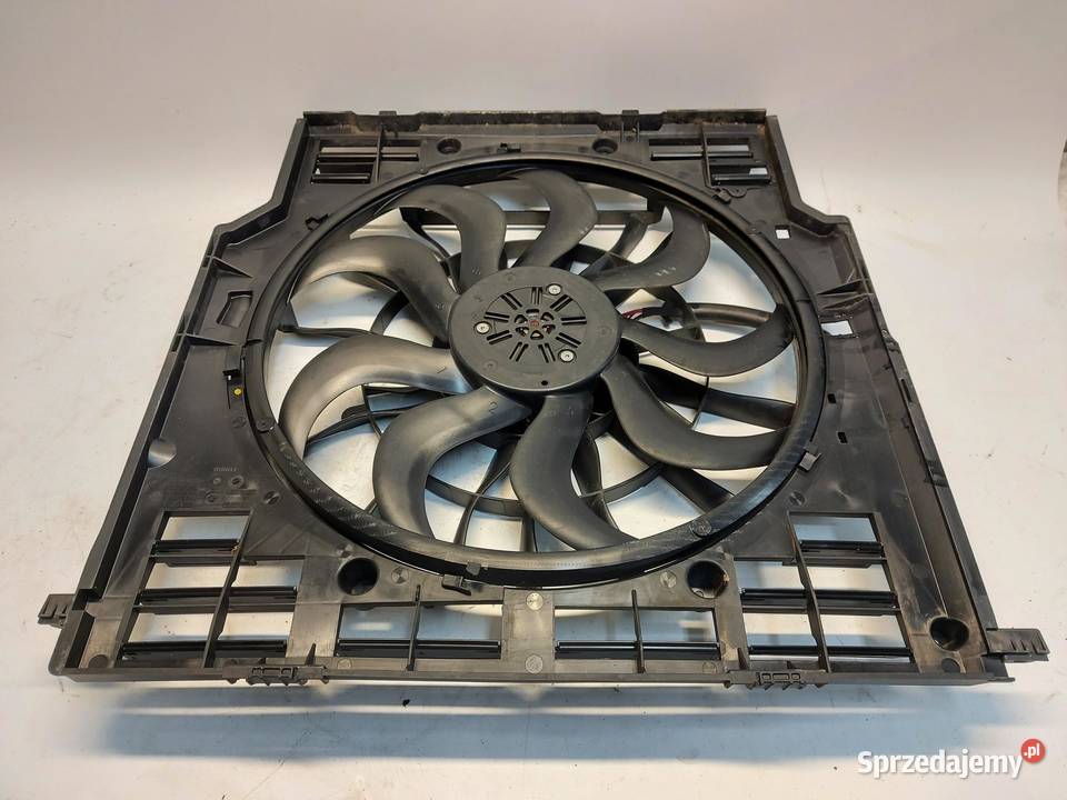 BMW G05 X5 30d 2019r WENTYLATOR OBUDOWA 8589042 osobowe