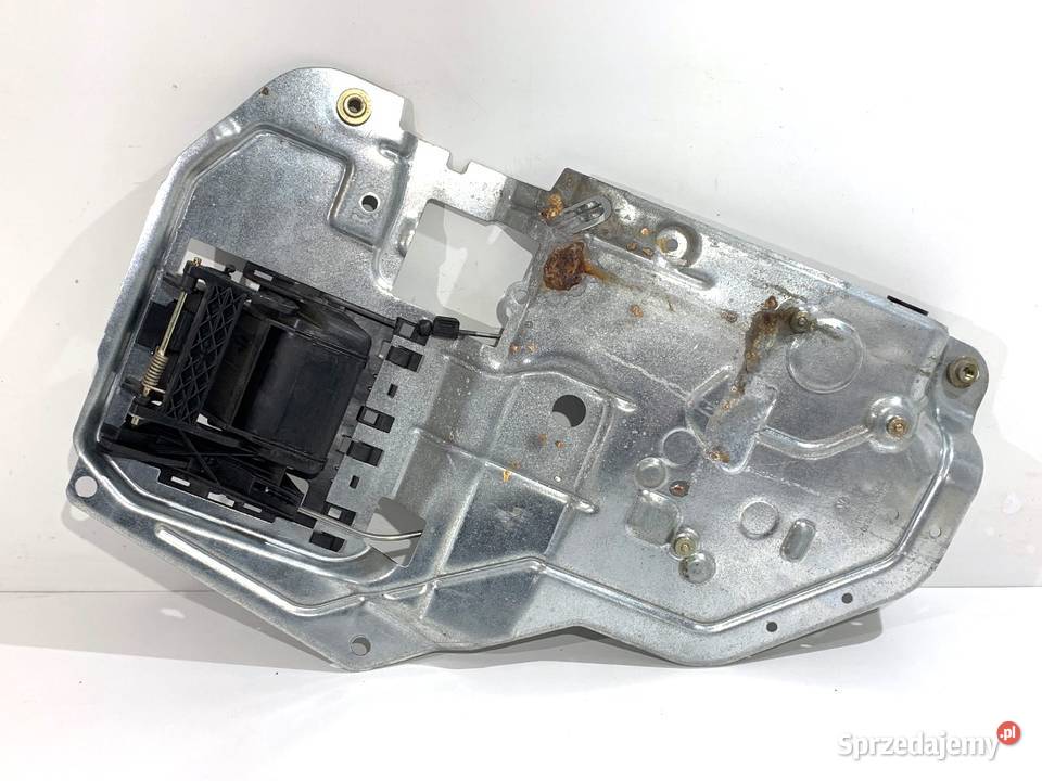 ZAMEK KLAPY TYŁ VW TRANSPORTER T5 Bus