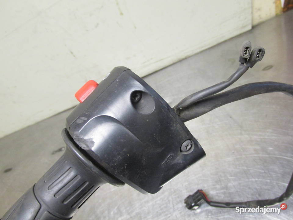 Rolgaz prawy przełącznik Kawasaki ER6 2011r Elementy nadwozia