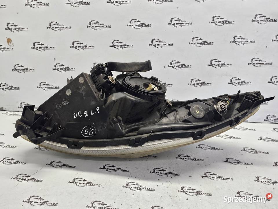 TOYOTA PRIUS XW20 06r lampa lewa przód ANGLIK Kielce