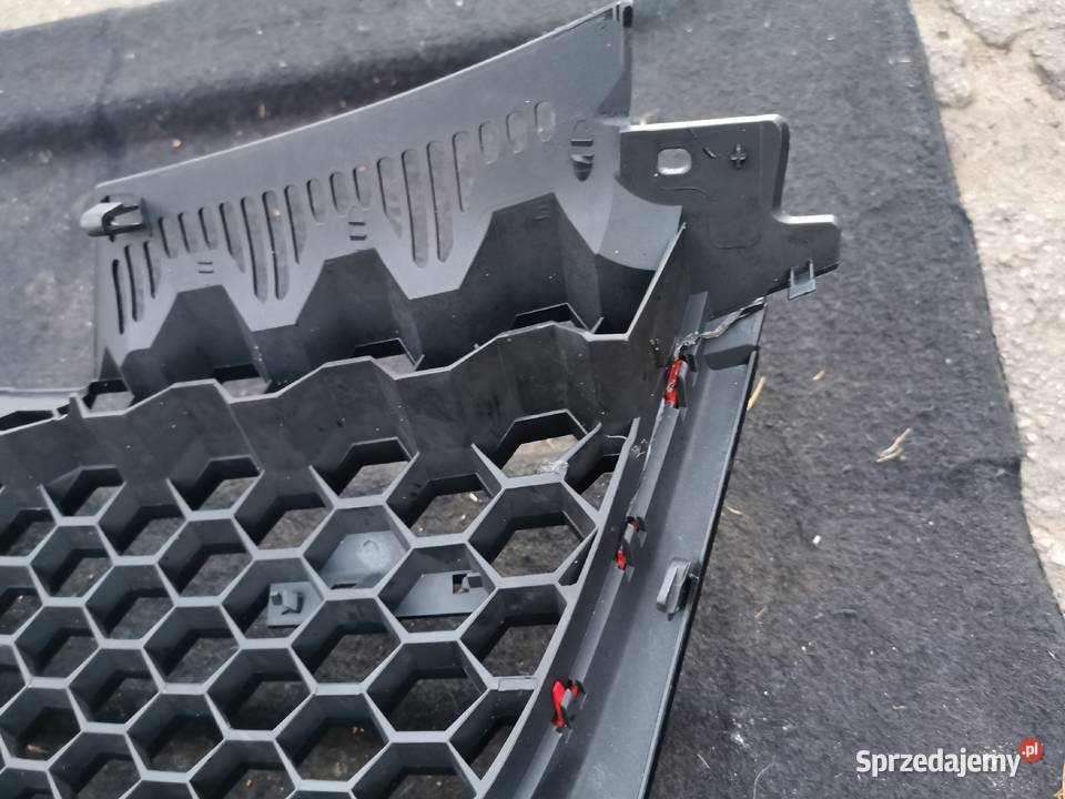Grill atrapa chłodnicy golf 5 V GTI 1K0853651 E Rok produkcji 2005 wielkopolskie Międzychód