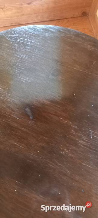 Drewniany stolik kawowy z okrąglym blatem Skierniewice