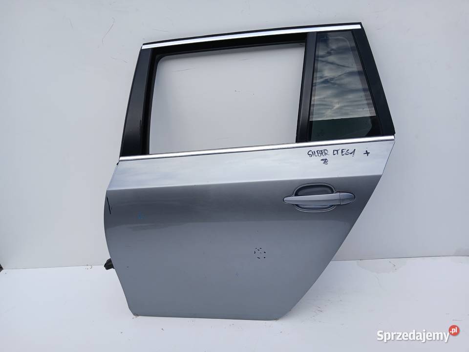 DRZWI LEWY TYŁ TYLNE LEWE BMW E61 SILBERGRAU osobowe Strzyżewice