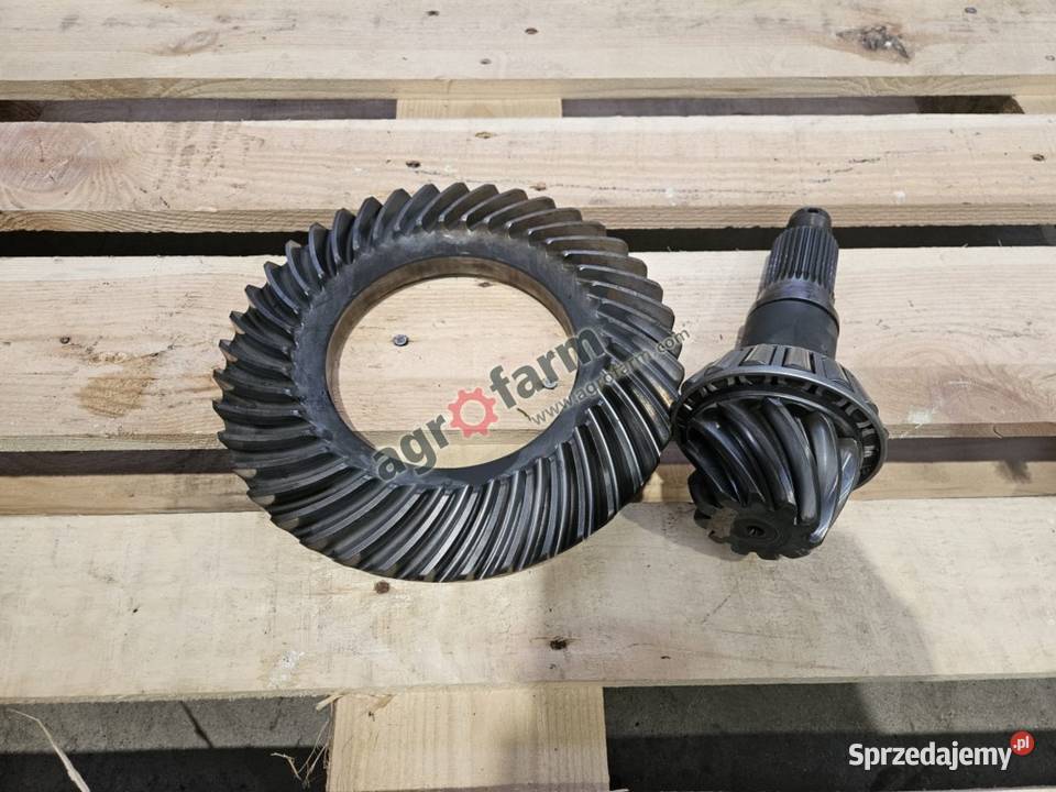 Wałek atakujący koło Z11x41 John Deere 4650 Układ kierowniczy i oś przednia Byków