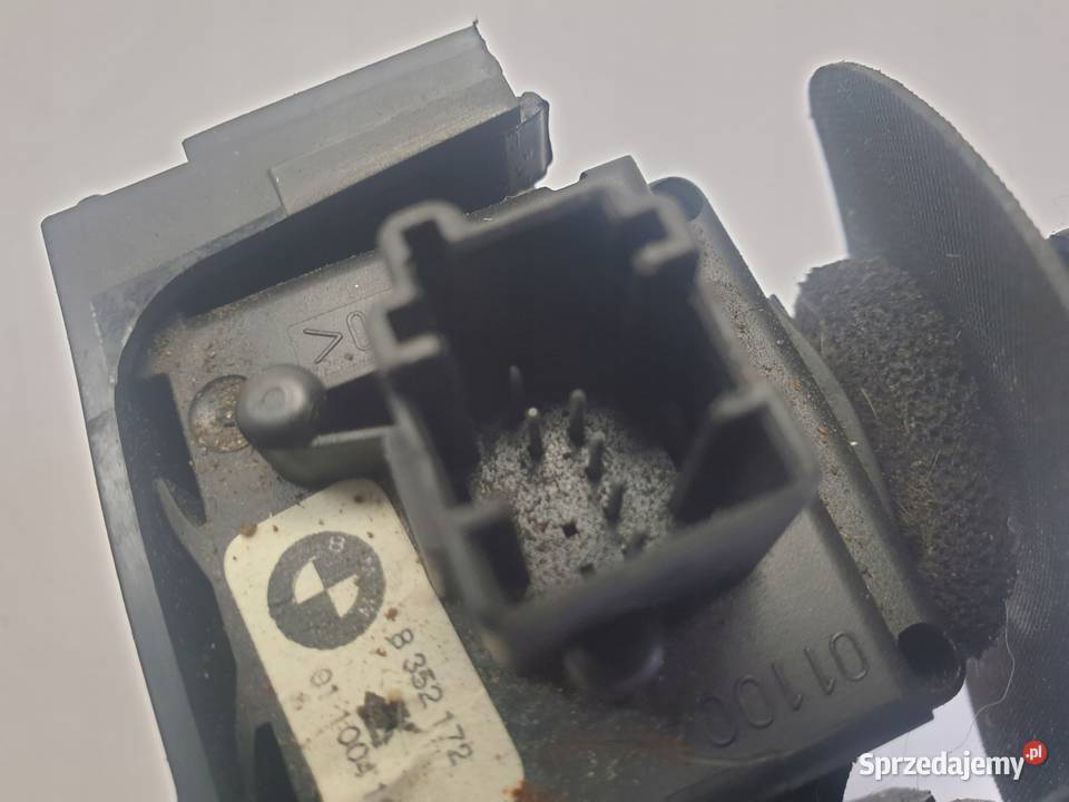 BMW E39 PRZEŁĄCZNIK ZESPOLONY Pająk 8352013 Janów