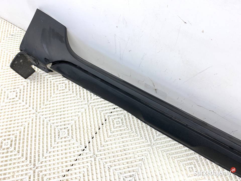 LISTWA PROGOWA PRAWY DACIA DUSTER Hatchback