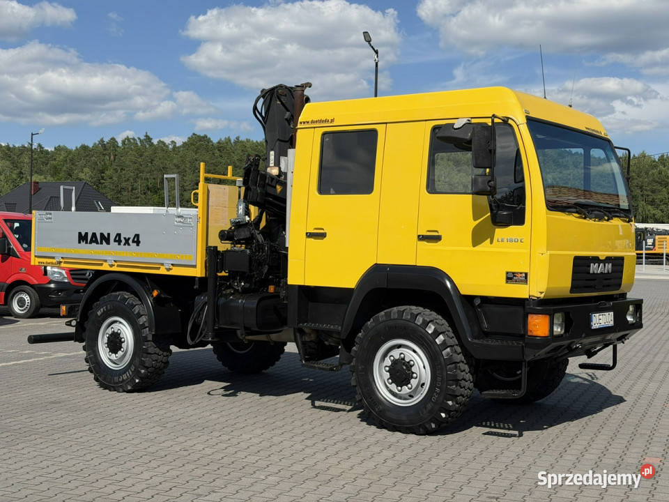 MAN LE 180C 4x4 DOKA 46180 Skrzyniowy HDS Hiab Samochody ciężarowe Widełki