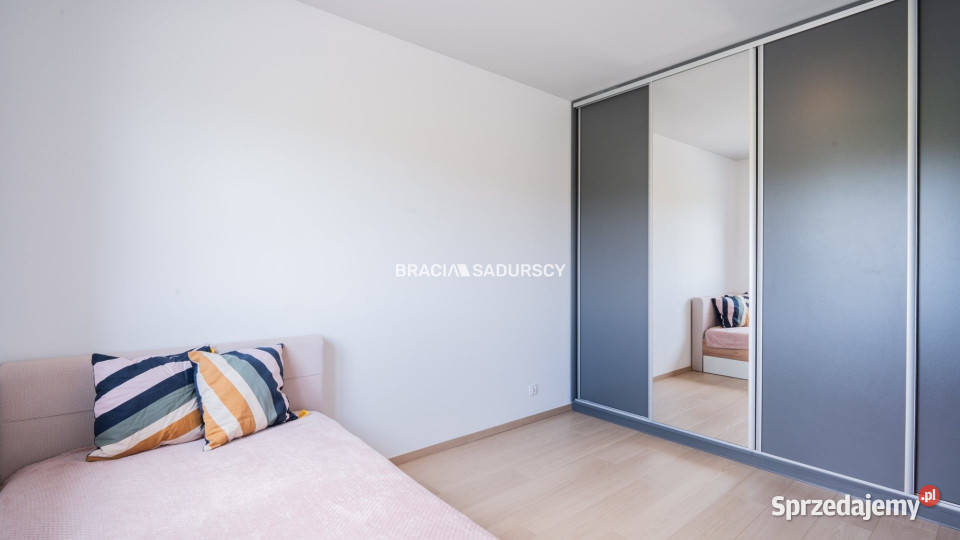 Do sprzedaży mieszkanie 7036m2 3 pokojowe Kraków Liczba pokoi 3 sprzedam