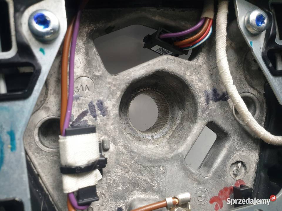 BMW F01 02 SKÓRZANA KIEROWNICA Multifunkcyjna osobowe Kierownice Janów