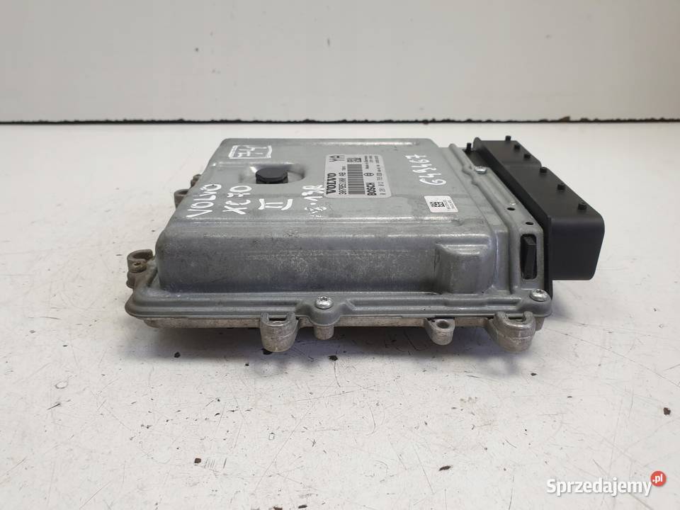 Volvo V70 III 24 D5 STEROWNIK SILNIKA komputer Janów