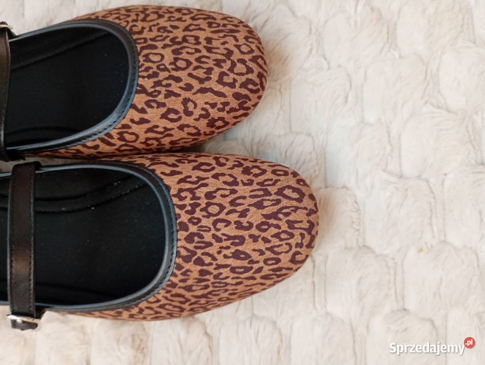 40 Panterkowe baleriny wieczorowe z zapięciem małopolskie