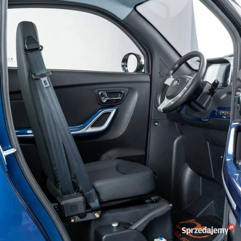 skuter elektryczny zabudowany z dachem MICRO CAR Tarnów