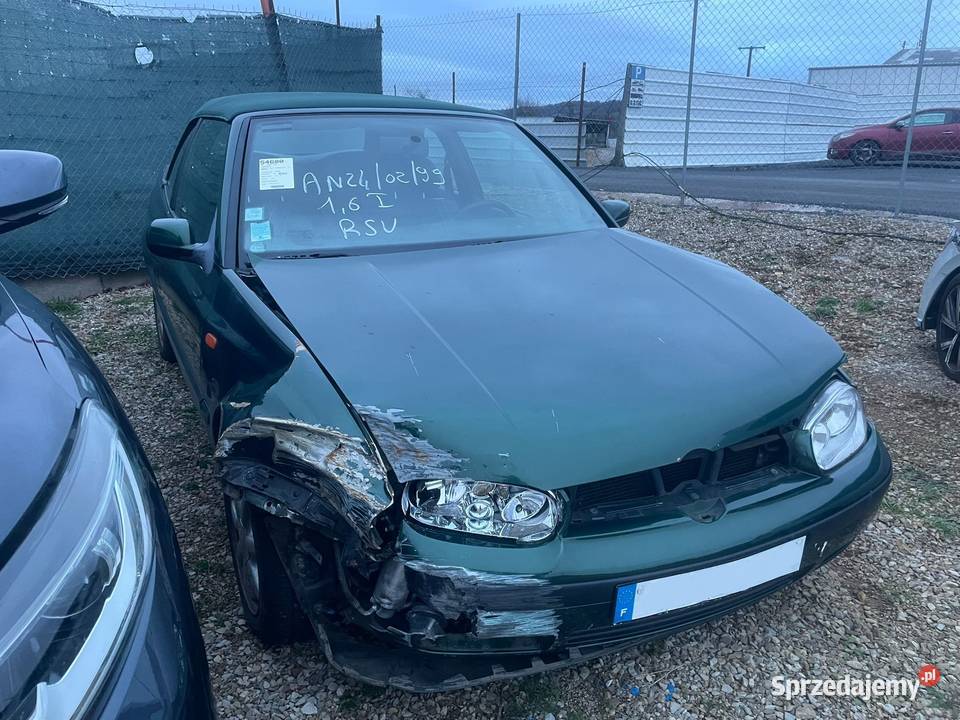 VOLKSWAGEN Golf IV Cabriolet 16i 101 Carat benzyna Golf