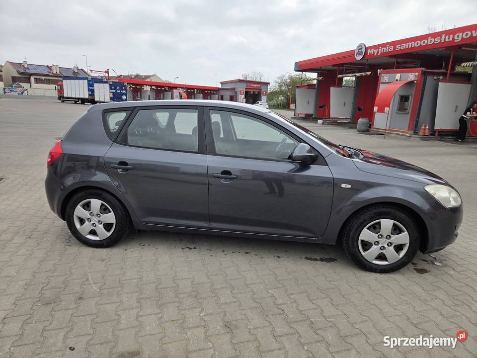 Kia Ceed 16 126 BenzynaLPG 2009 Oleśnica